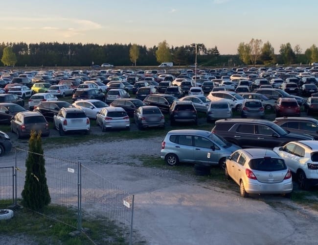 Parking Pod Wiatrakiem - lotnisko Warszawa-Modlin (WMI) - zdjęcie 4