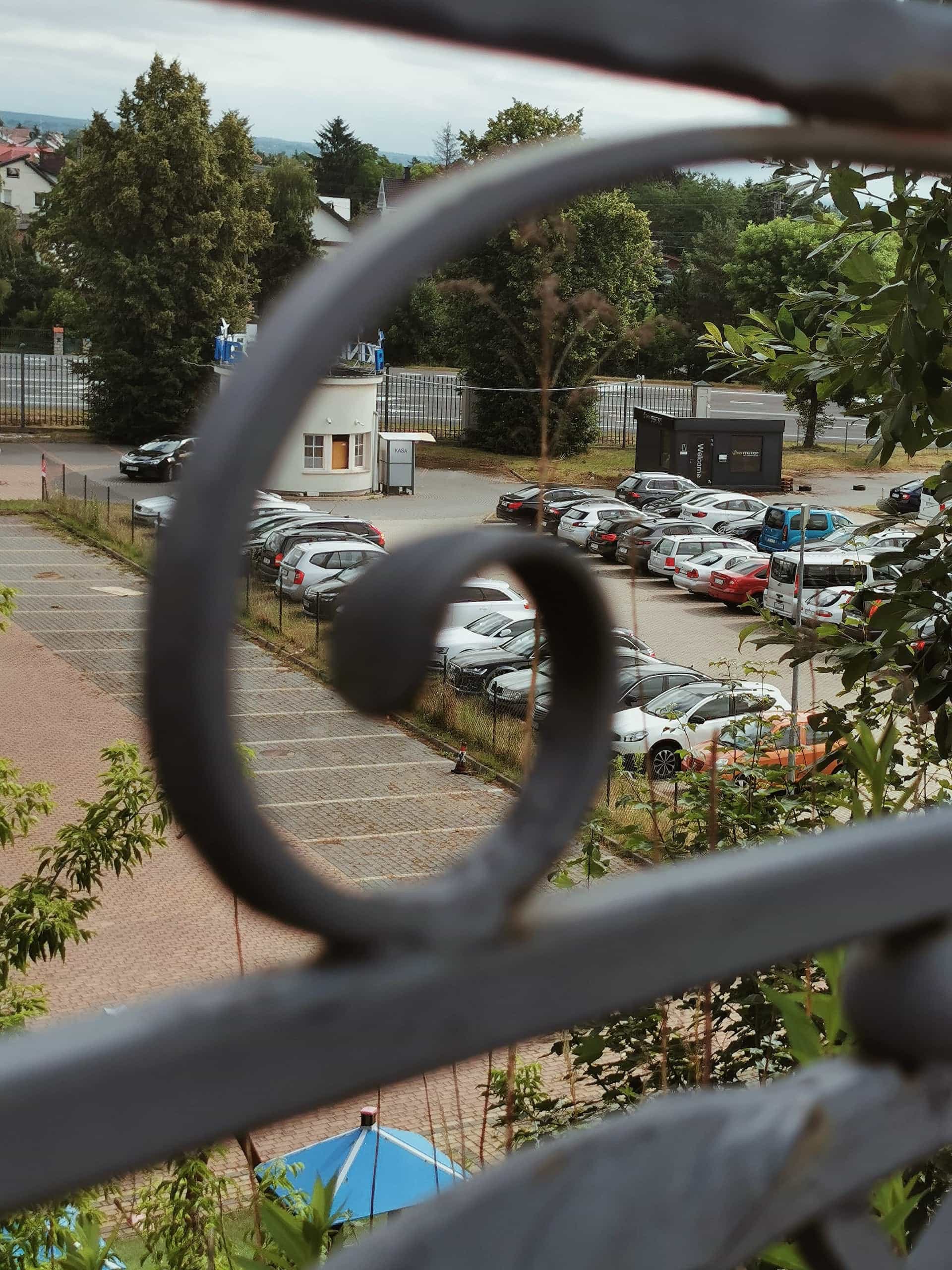 Zdjecie nr 2 parkingu Tani i Bezpieczny SMART przy lotnisku Modlin w Warszawie