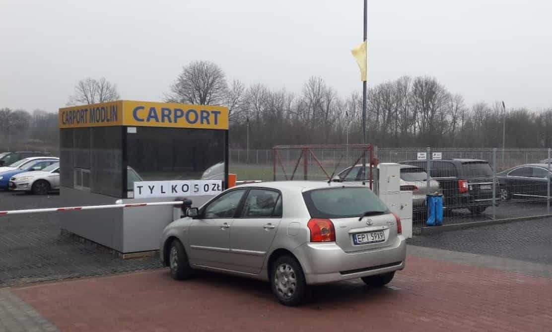 Parking Carport - zdjęcie parkingu