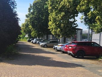 Główne zdjęcie parkingu Tani i Bezpieczny SMART - parking lotnisko Modlin (WMI) Tani i Bezpieczny SMART - parking lotnisko Modlin (WMI) - główne zdjęcie parkingu