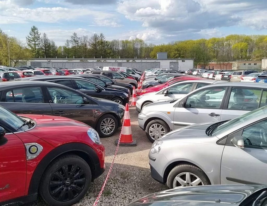 Parking Avanti Modlin - parking lotnisko Warszawa-Modlin (WMI) - zdjęcie 4