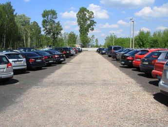Główne zdjęcie parkingu Parking Nowy Dwór Mazowiecki - parking prywatny przy lotnisku Warszawa-Modlin (WMI) Parking Nowy Dwór Mazowiecki - parking prywatny przy lotnisku Warszawa-Modlin (WMI) - główne zdjęcie parkingu