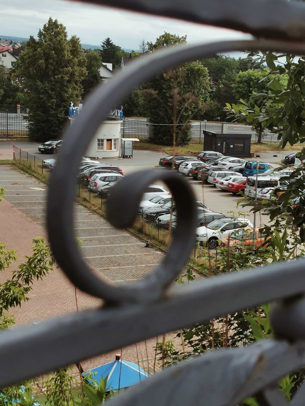 Zdjecie nr 2 parkingu Tani i Bezpieczny przy lotnisku Modlin w Warszawie